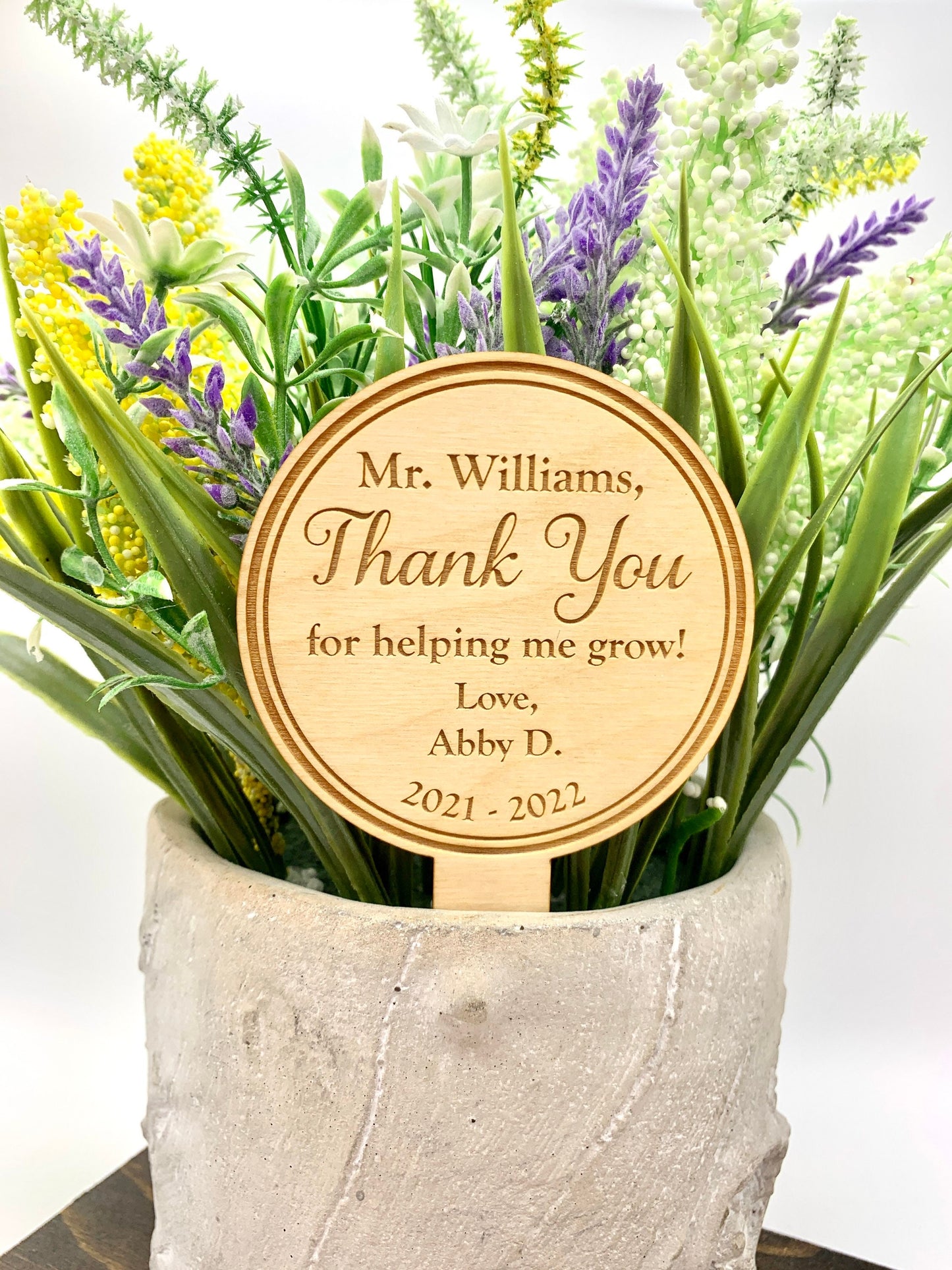 Teacher Flower Stake Gift | Teacher End of Year Gift | Circle Boarder Design | Thanks for helping me Grow | Succulent Tag