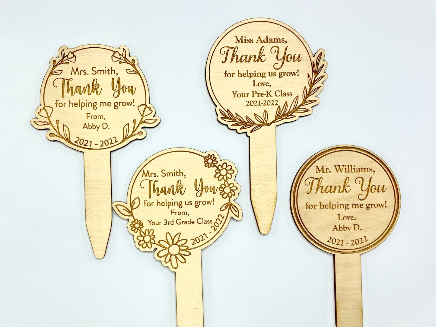 Teacher Flower Stake Gift | Teacher End of Year Gift | Circle Boarder Design | Thanks for helping me Grow | Succulent Tag